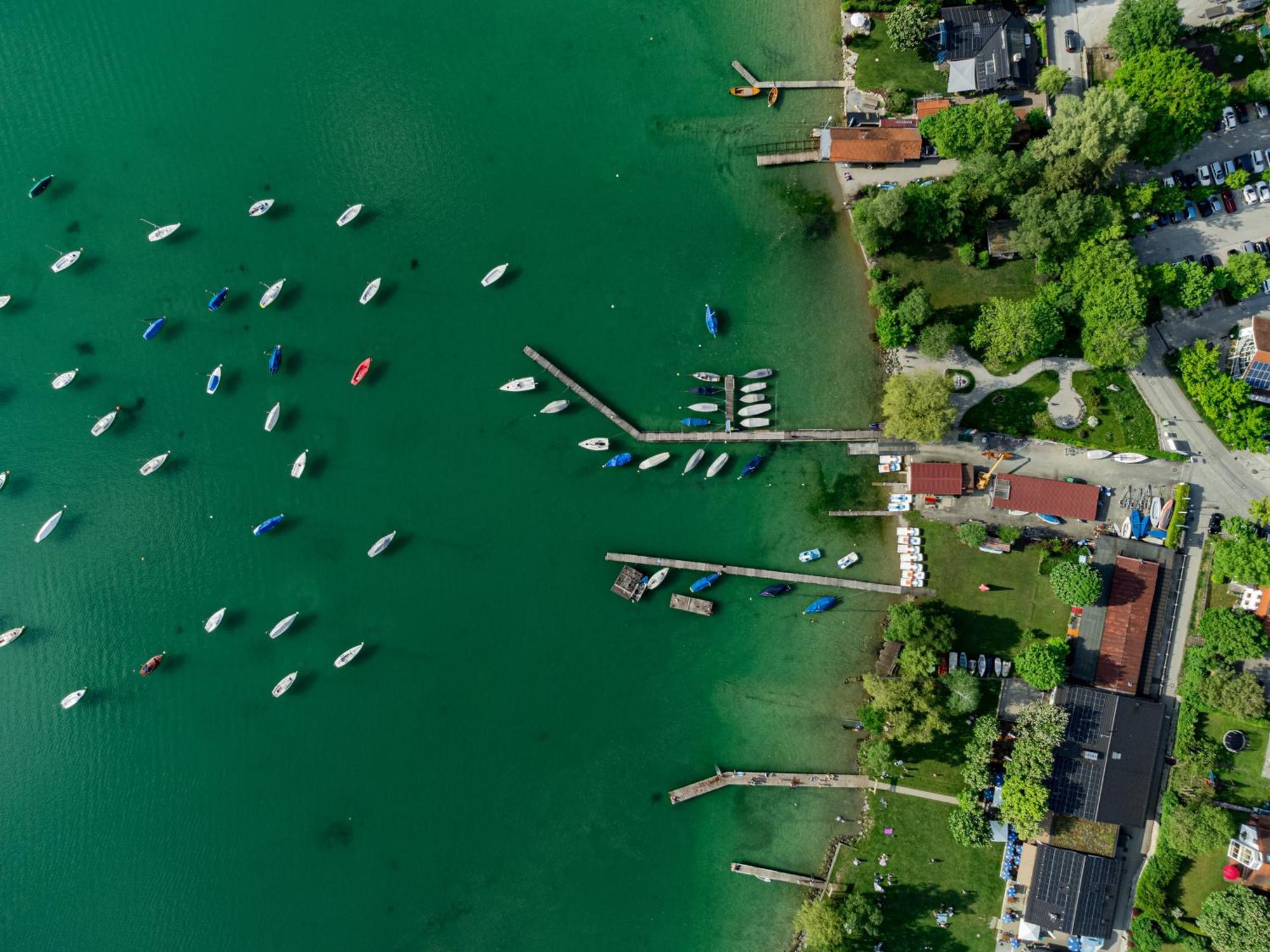 Lago Mio - Pension Am See - Bei Uns Verbringt Ihr Eine Wundervolle Zeit Direkt Am Wasser Worthsee Luaran gambar